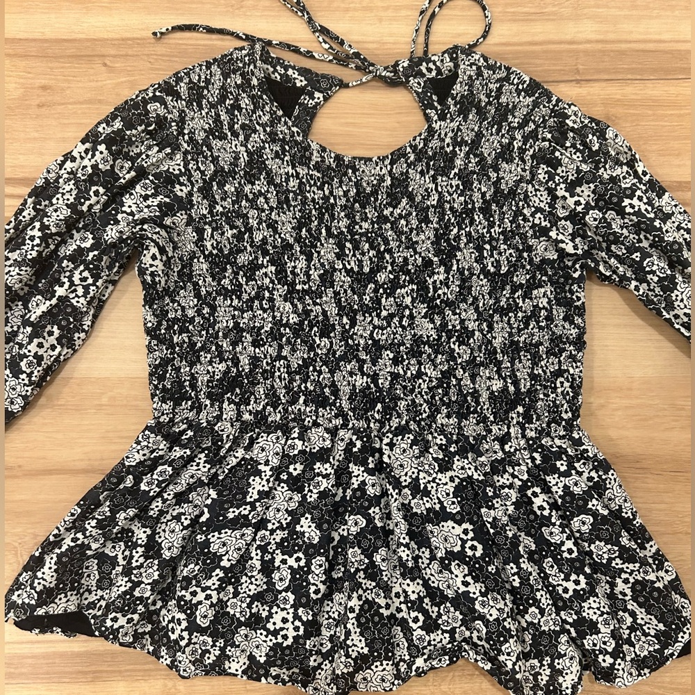 Faithfull the Brand Linen Smocked Keyhole Back Long Sleeve Blouse - Black Floral